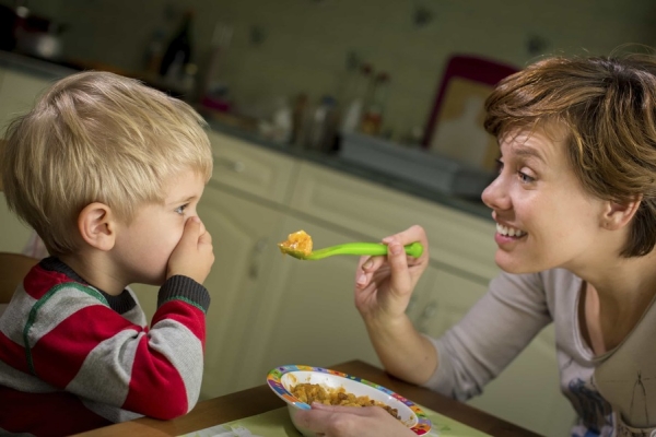 Как относиться к пищевым предпочтениям ребенка с расстройством аутистического спектра